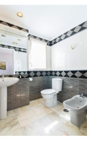 6 camera da letto Appartamento in vendita in Benidorm con piscina garage - 420.000 € (Rif: 9935557)