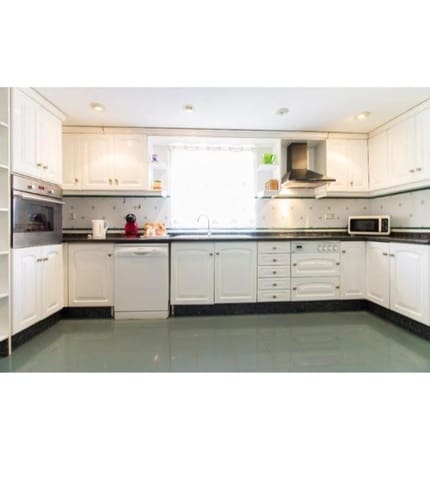 6 camera da letto Appartamento in vendita in Benidorm con piscina garage - 420.000 € (Rif: 9935557)
