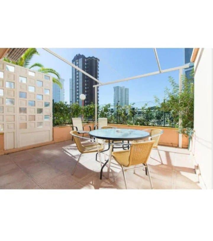 6 camera da letto Appartamento in vendita in Benidorm con piscina garage - 420.000 € (Rif: 9935557)