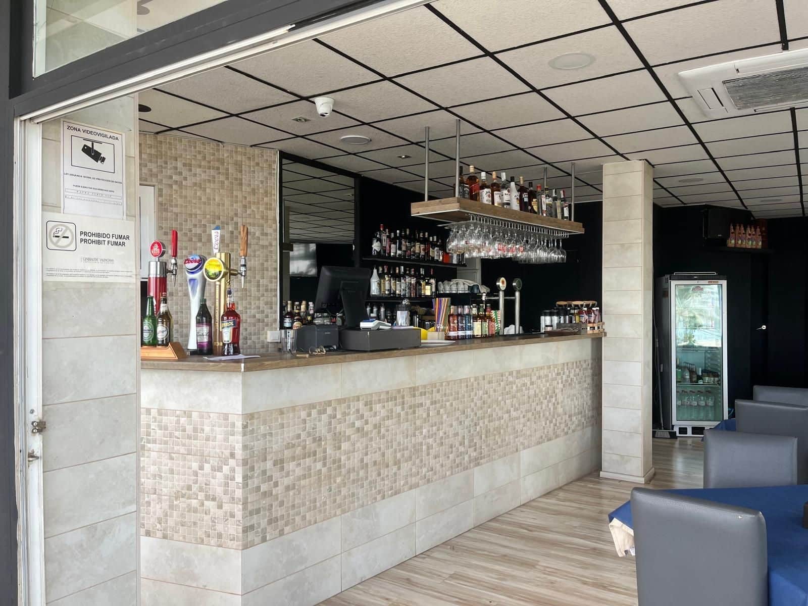 Komercyjne do wynajęcia w Albir - 1 600 € (Ref: 9949164)
