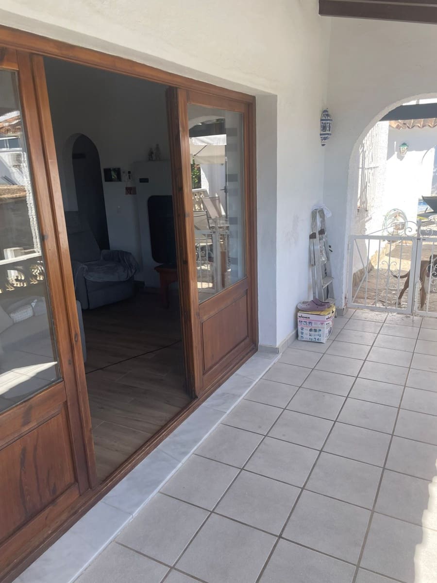 3 soverom Villa til salgs i Moraira med svømmebasseng garasje - € 610 000 (Ref: 9949165)
