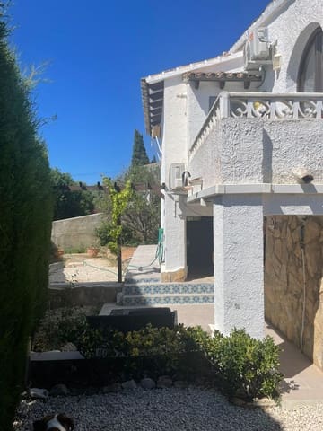 3 soverom Villa til salgs i Moraira, Teulada-Moraira med svømmebasseng garasje - € 610 000 (Ref: 9949165)