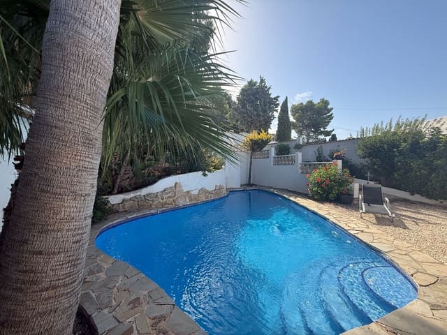 Chalet de 3 habitaciones en Moraira, Teulada-Moraira en venta con piscina garaje - 595.000 € (Ref: 9949165)