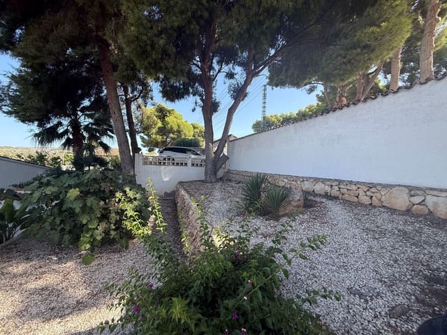 Chalet de 3 habitaciones en Moraira, Teulada-Moraira en venta con piscina garaje - 595.000 € (Ref: 9949165)