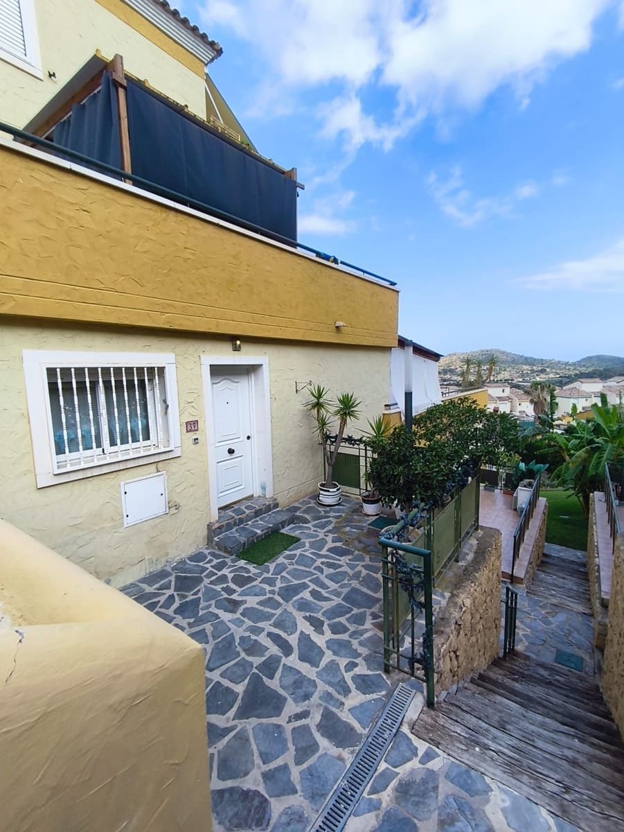 2 Zimmer Penthouse zu verkaufen in Finestrat mit Pool Garage - 305.000 € (Ref: 9949166)