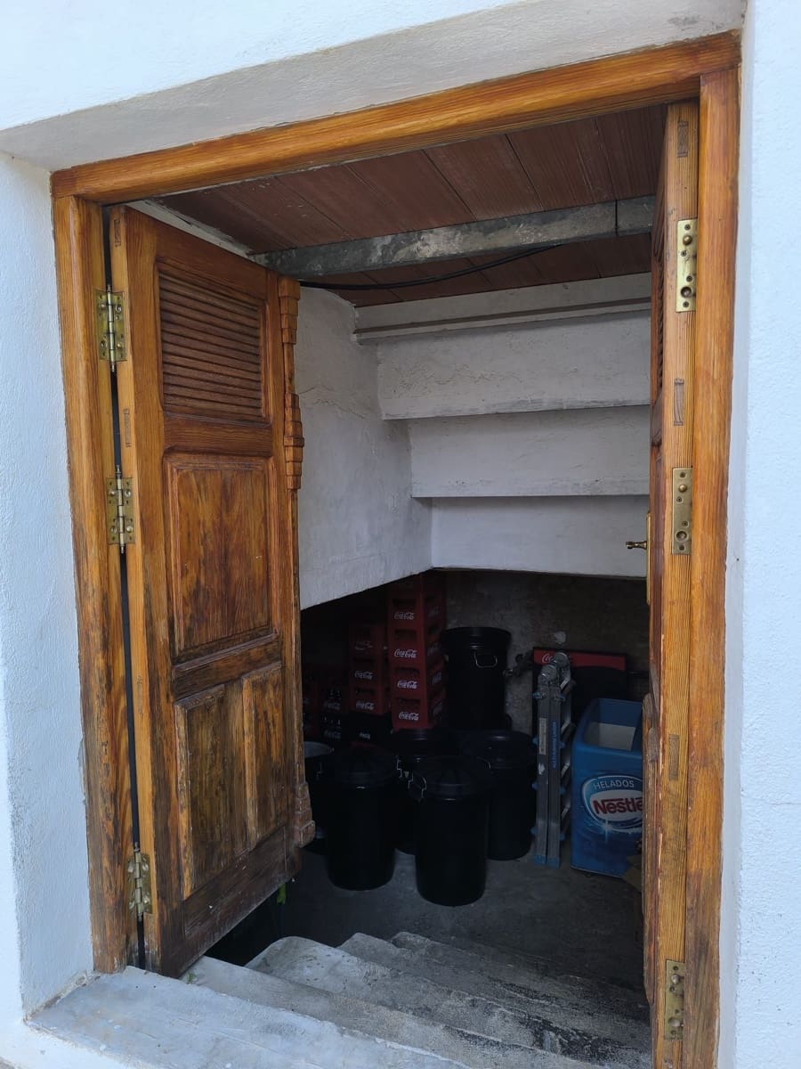 2 slaapkamer Commercieel te koop in Guadalest - € 675.000 (Ref: 9956794)