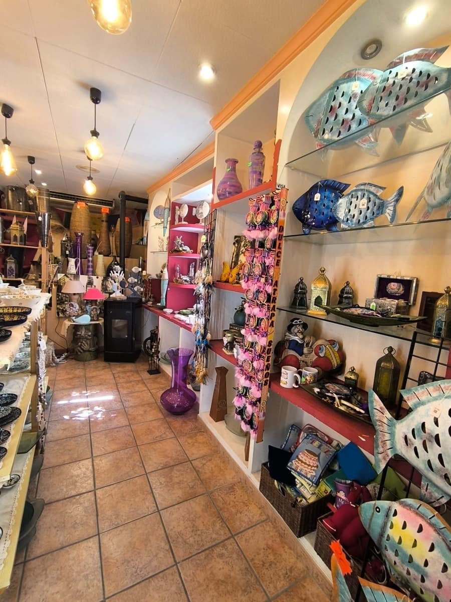 2 slaapkamer Commercieel te koop in Guadalest - € 675.000 (Ref: 9956794)