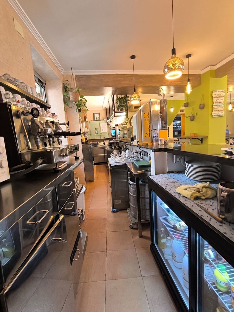 2 slaapkamer Commercieel te koop in Guadalest - € 975.000 (Ref: 9956795)
