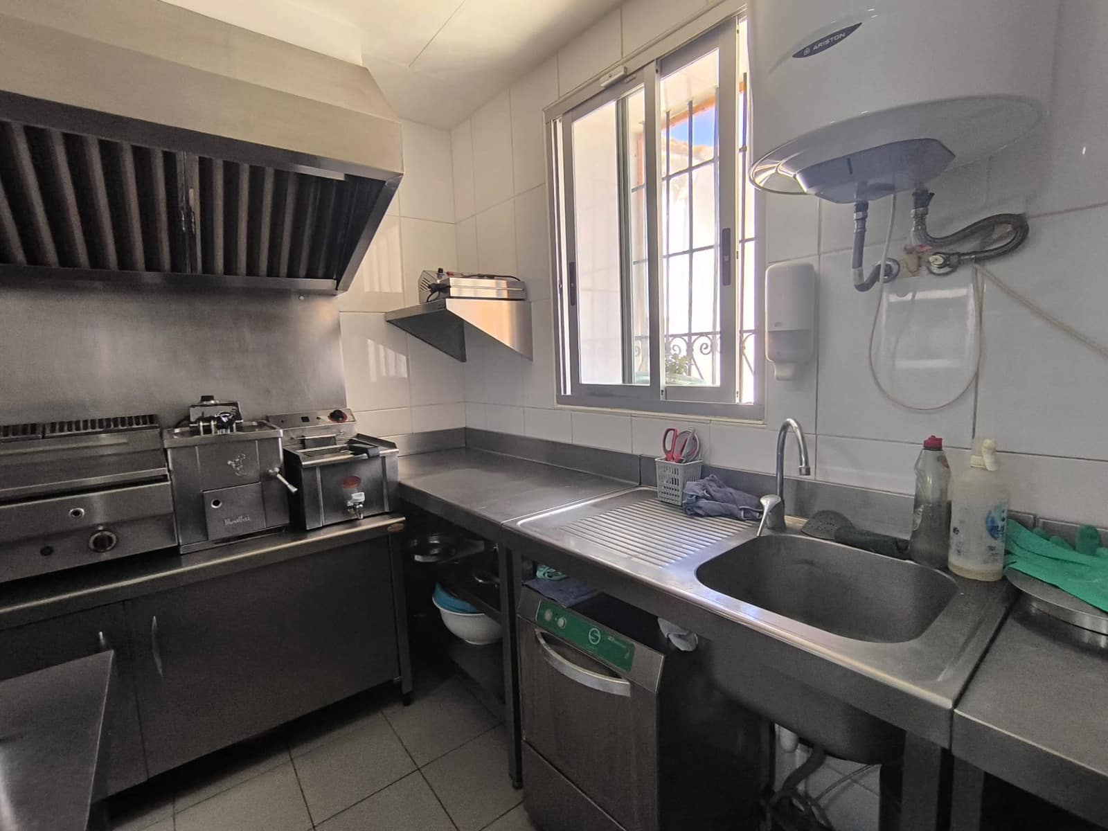 2 slaapkamer Commercieel te koop in Guadalest - € 975.000 (Ref: 9956795)