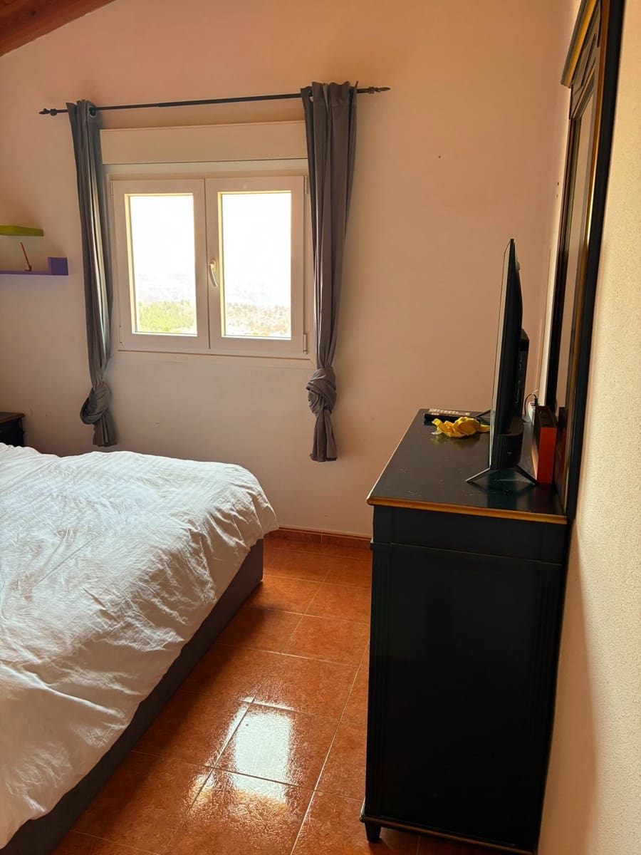 3 soveværelse Villa til salg i Relleu med swimmingpool garage - € 265.000 (Ref: 9972855)