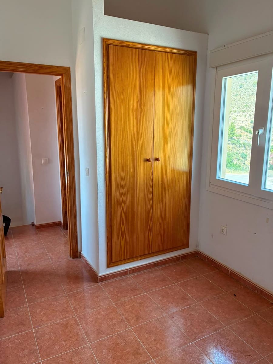 3 soveværelse Villa til salg i Relleu med swimmingpool garage - € 265.000 (Ref: 9972855)