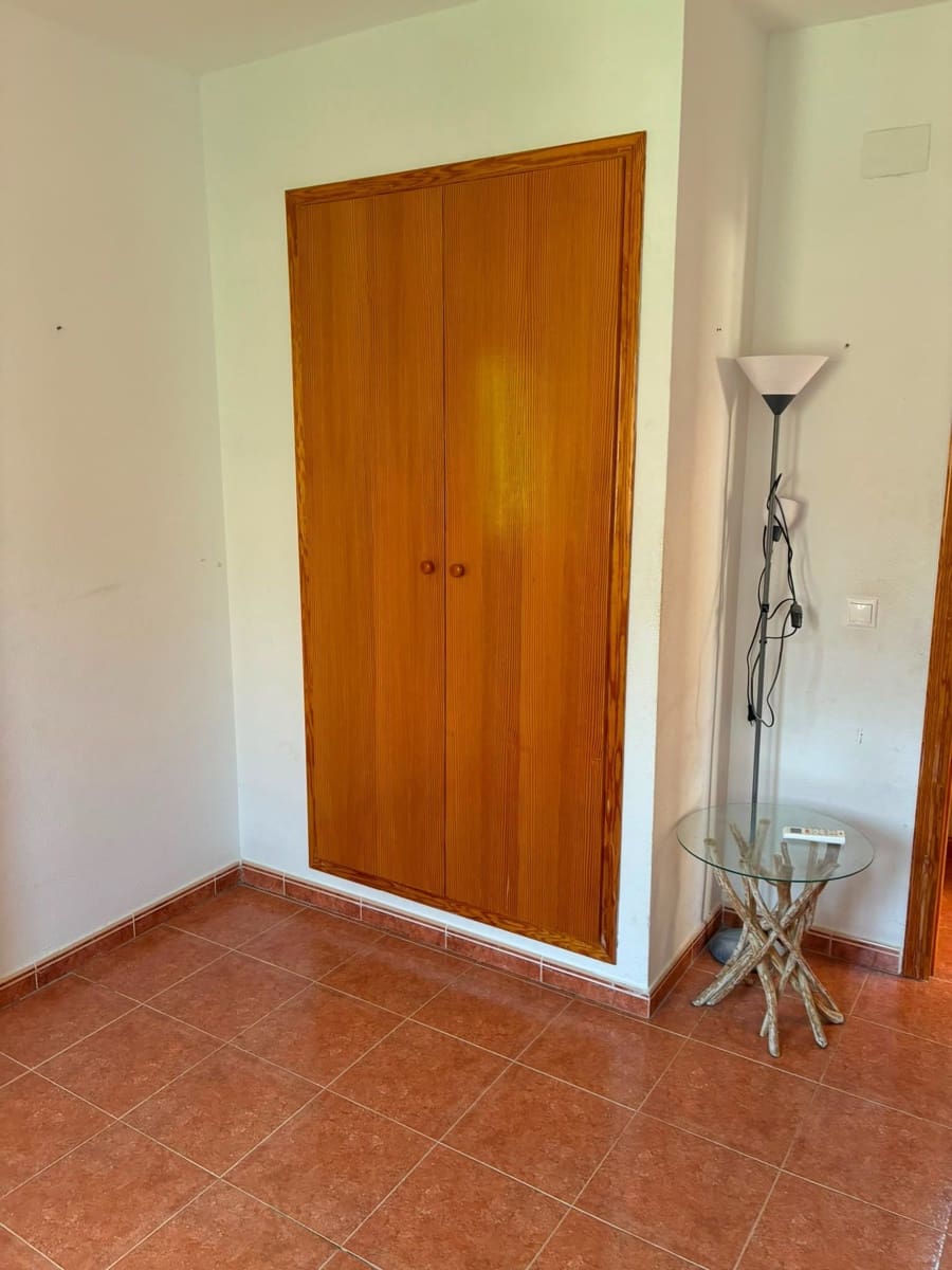 3 soveværelse Villa til salg i Relleu med swimmingpool garage - € 265.000 (Ref: 9972855)