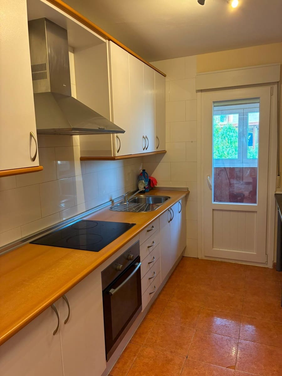 3 soveværelse Villa til salg i Relleu med swimmingpool garage - € 265.000 (Ref: 9972855)
