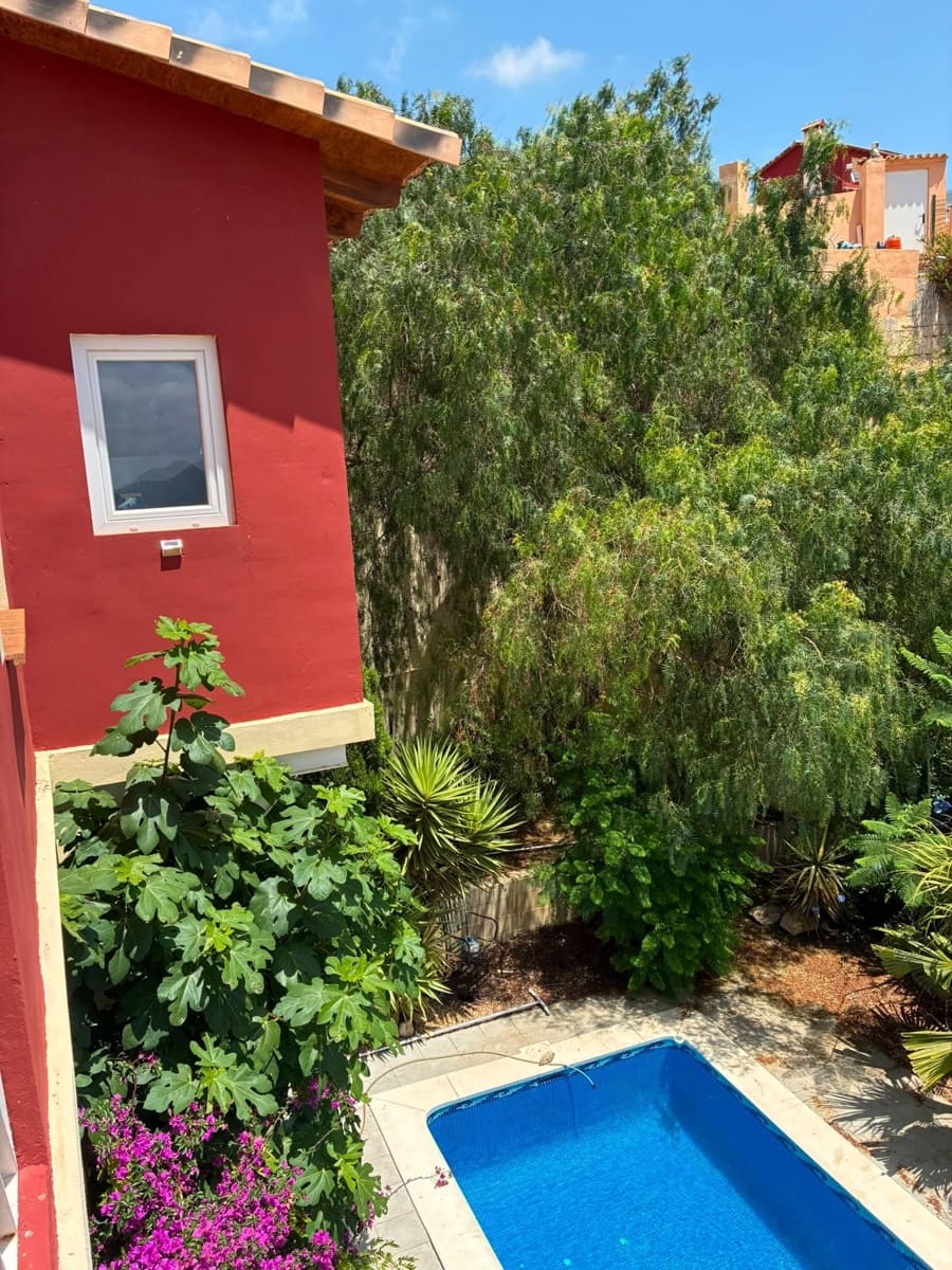 3 soveværelse Villa til salg i Relleu med swimmingpool garage - € 265.000 (Ref: 9972855)