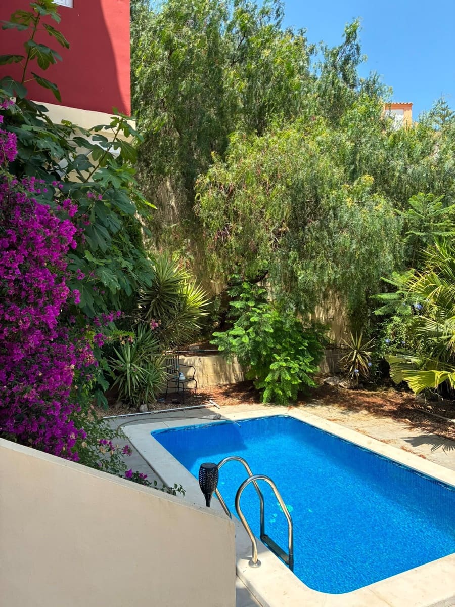 3 soveværelse Villa til salg i Relleu med swimmingpool garage - € 265.000 (Ref: 9972855)