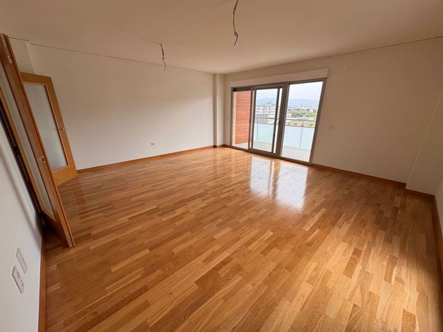 Apartamento de 3 habitaciones en Gandia en alquiler con piscina garaje - 1.400 € (Ref: 9972856)