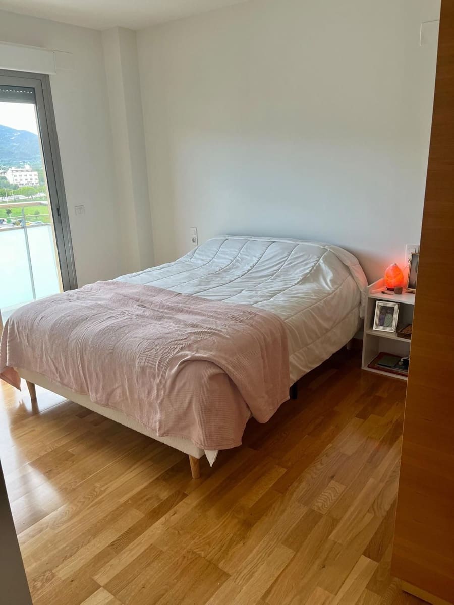 Apartamento de 3 habitaciones en Gandia en alquiler con piscina garaje - 1.400 € (Ref: 9972856)