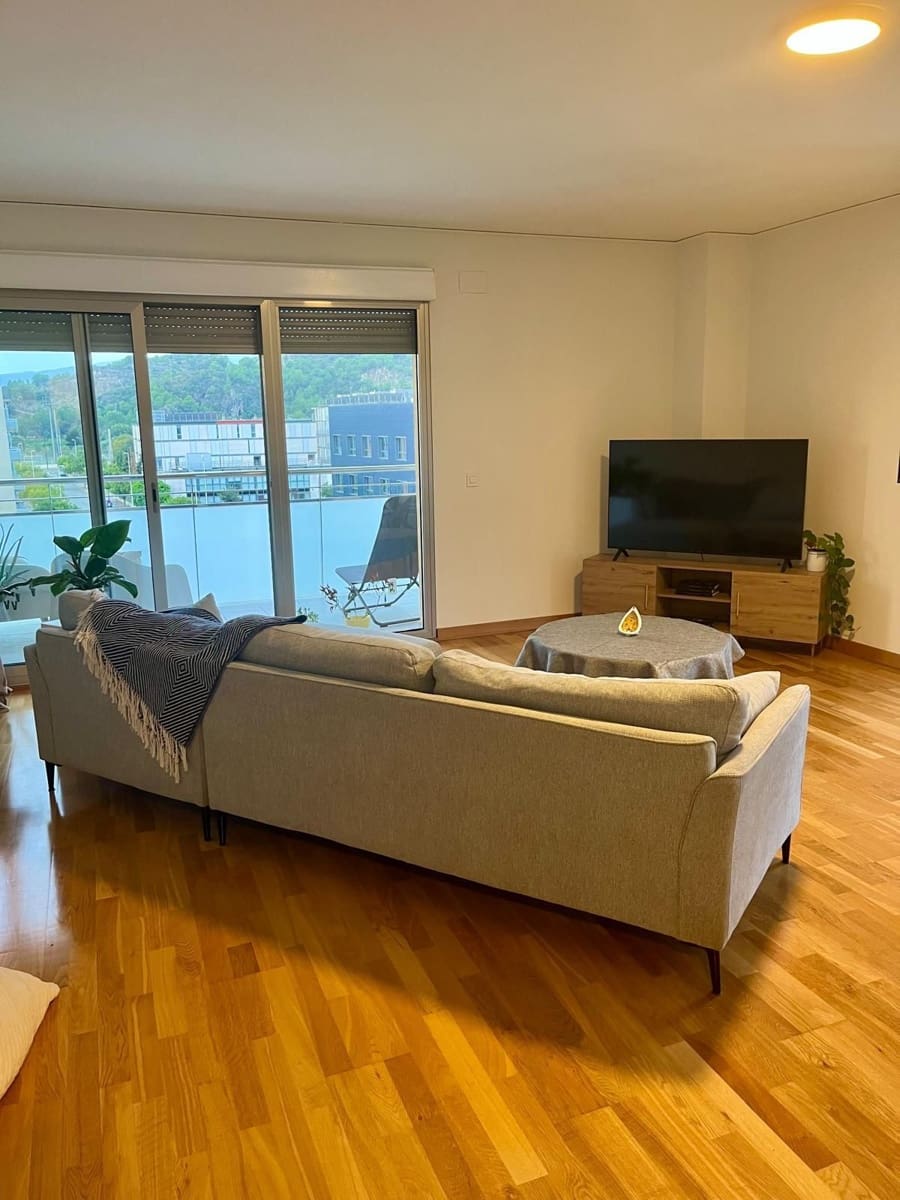 Apartamento de 3 habitaciones en Gandia en alquiler con piscina garaje - 1.400 € (Ref: 9972856)