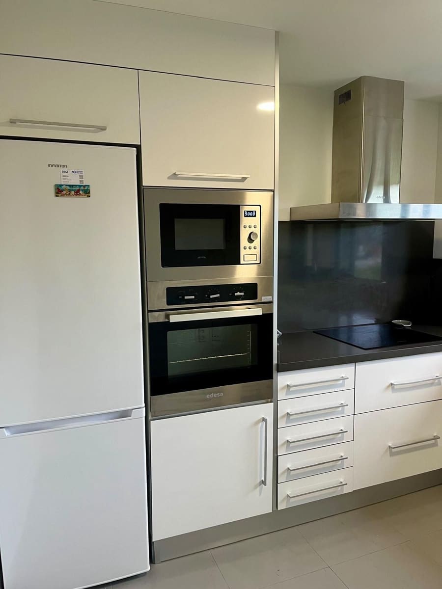 Apartamento de 3 habitaciones en Gandia en alquiler con piscina garaje - 1.400 € (Ref: 9972856)
