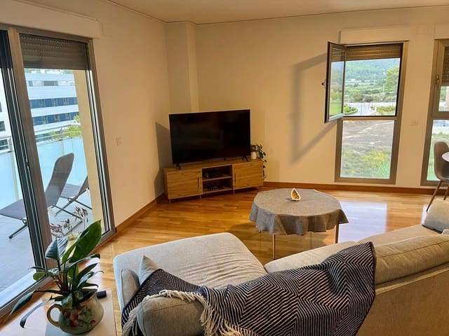 Apartamento de 3 habitaciones en Gandia en alquiler con piscina garaje - 1.400 € (Ref: 9972856)