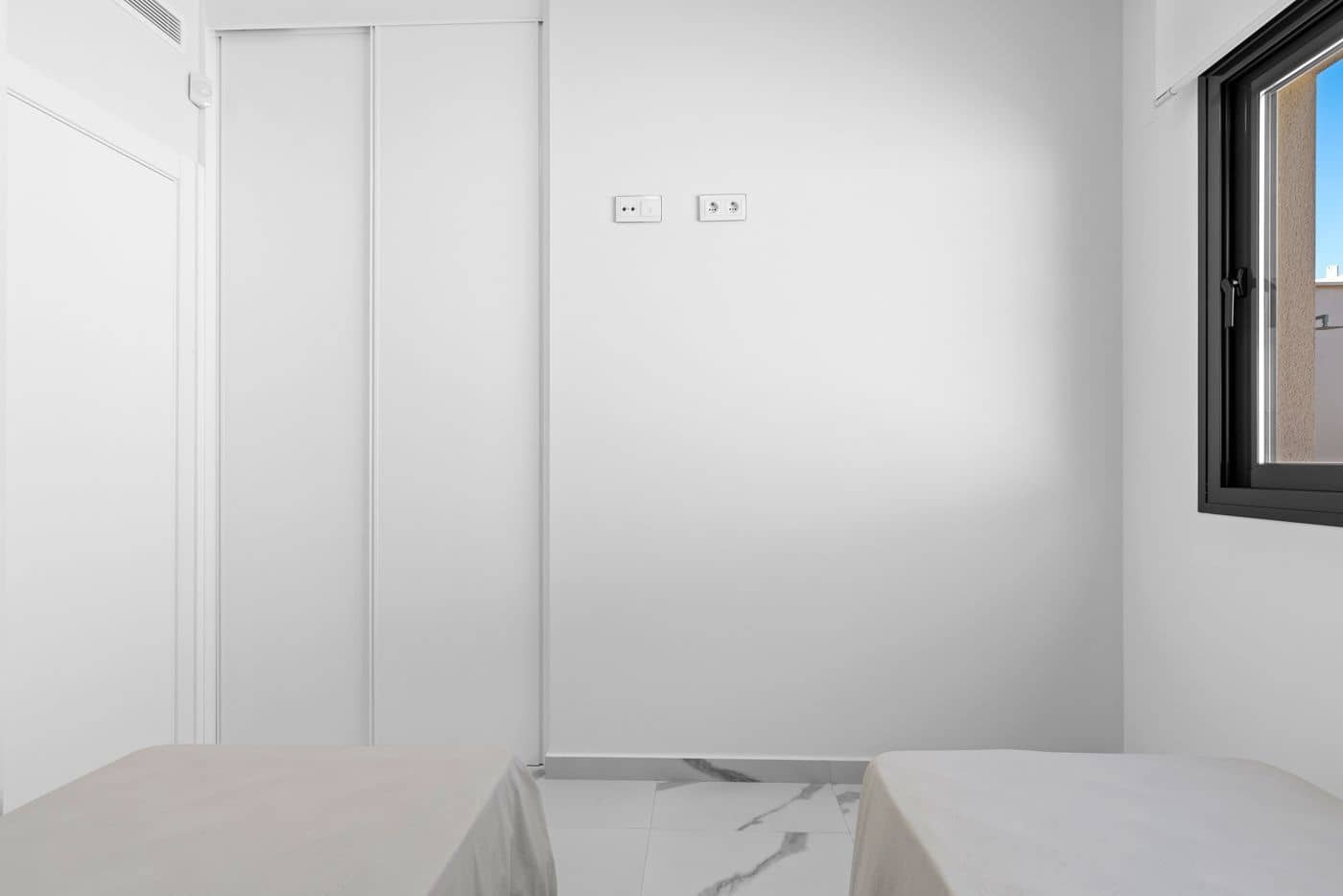 2 slaapkamer Bungalow te koop in Alicante stad met garage - € 339.000 (Ref: 9976778)