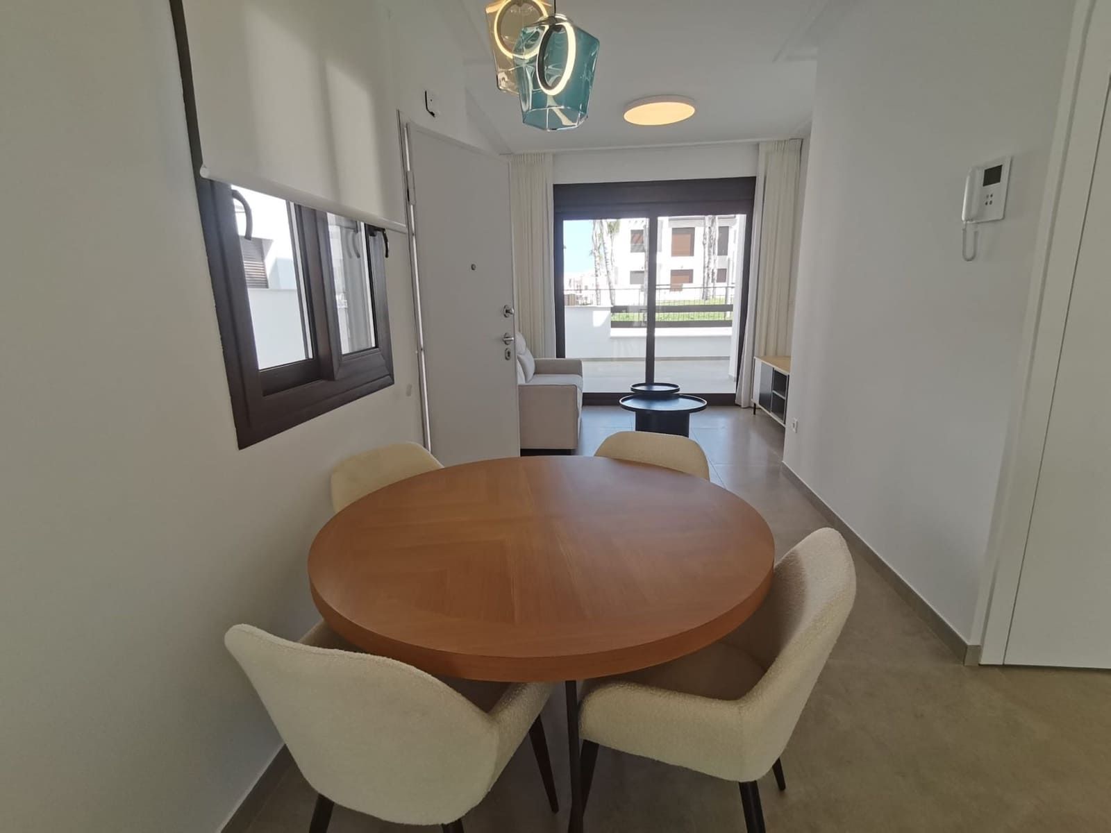 Apartamento de 3 habitaciones en Torrevieja en venta con piscina garaje - 310.000 € (Ref: 9976780)