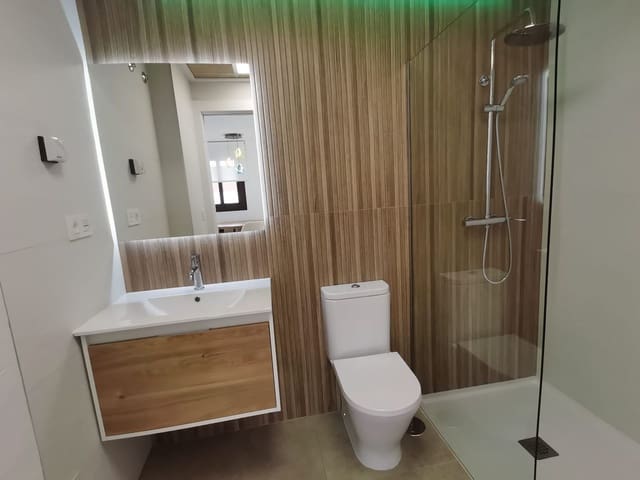 3 Zimmer Apartment zu verkaufen in Torrevieja mit Pool Garage - 310.000 € (Ref: 9976780)