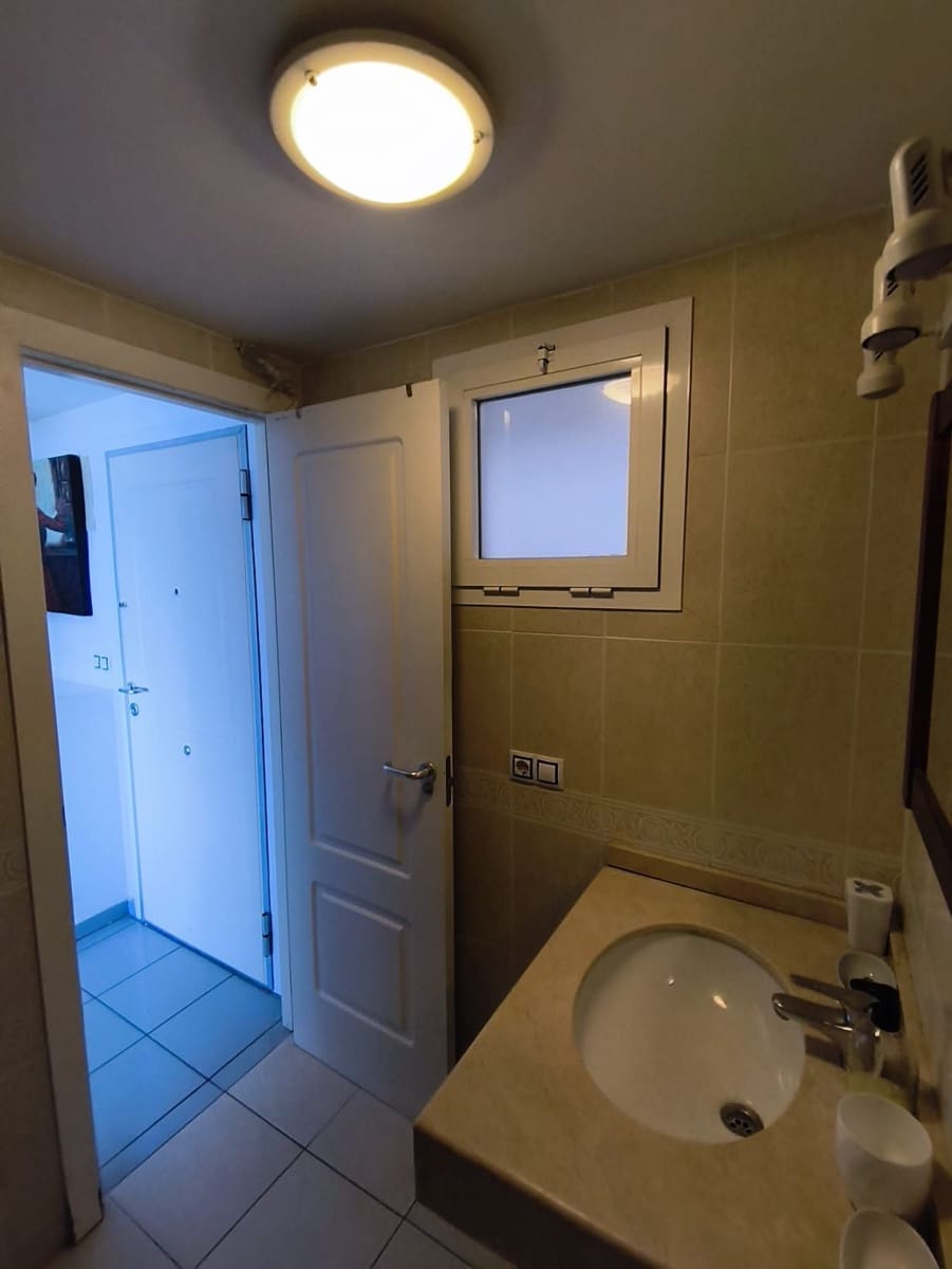 2 sovrum Hus till salu i Benidorm med pool garage - 329 000 € (Ref: 9981807)