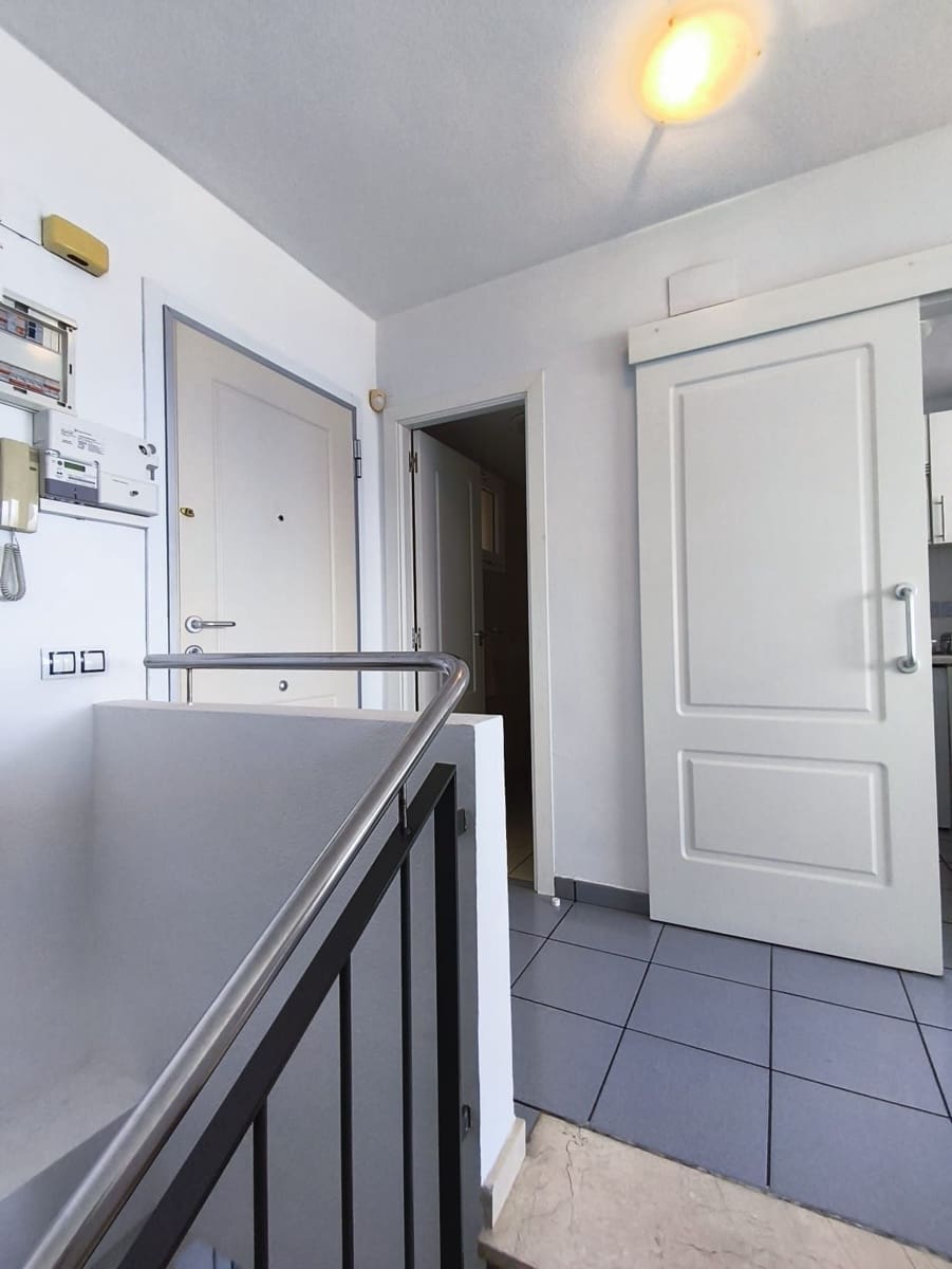 2 sovrum Hus till salu i Benidorm med pool garage - 329 000 € (Ref: 9981807)