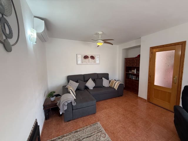 4 soveværelse Villa til salg i Relleu med swimmingpool garage - € 245.000 (Ref: 9996626)