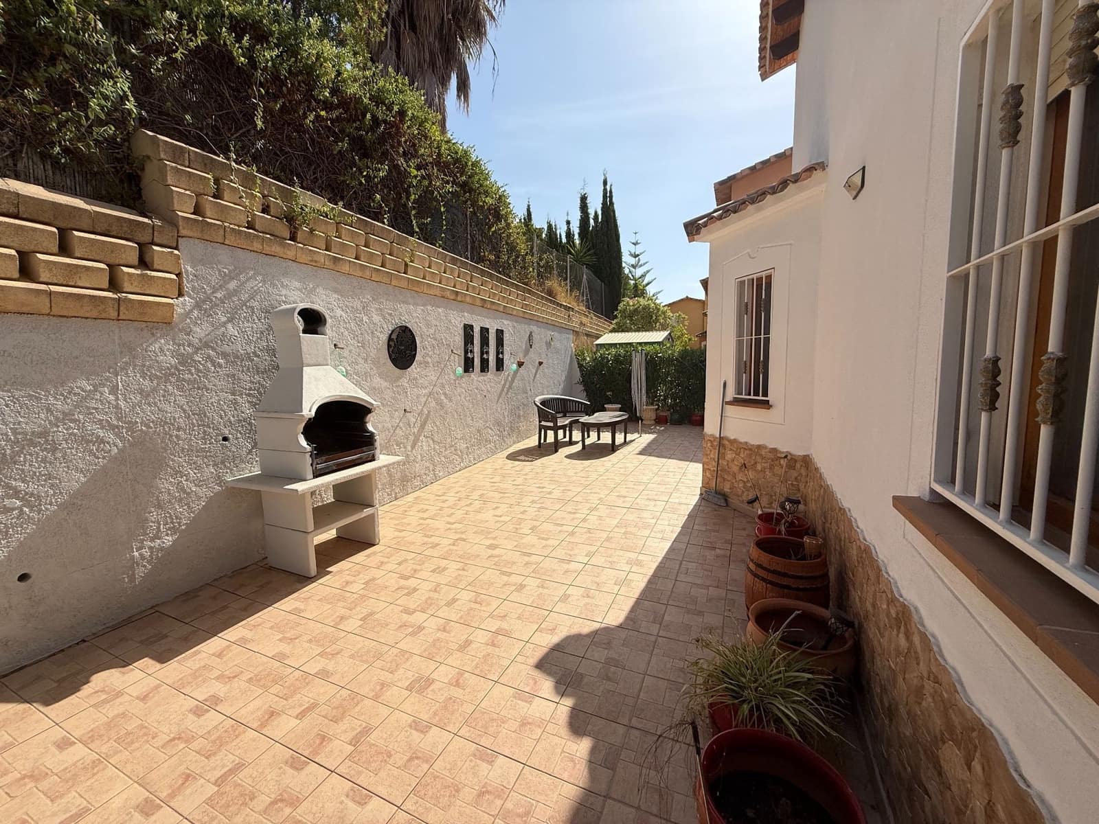 4 soveværelse Villa til salg i Relleu med swimmingpool garage - € 245.000 (Ref: 9996626)