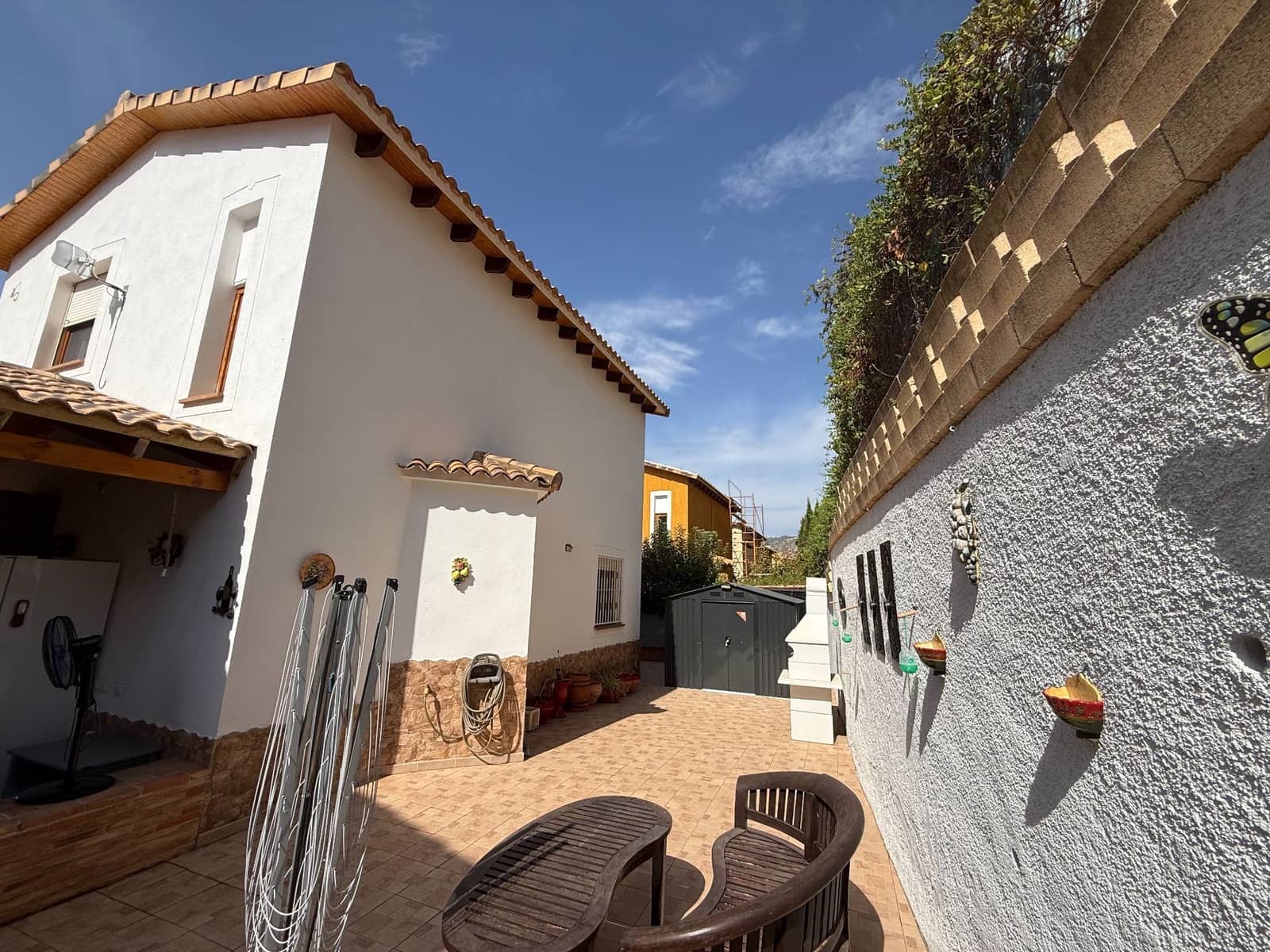 4 soveværelse Villa til salg i Relleu med swimmingpool garage - € 245.000 (Ref: 9996626)