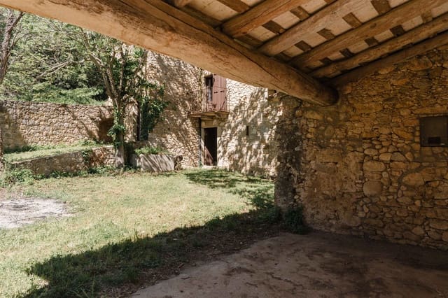 5 bedroom Townhouse for sale in Vilopriu - € 650,000 (Ref: 8299553)