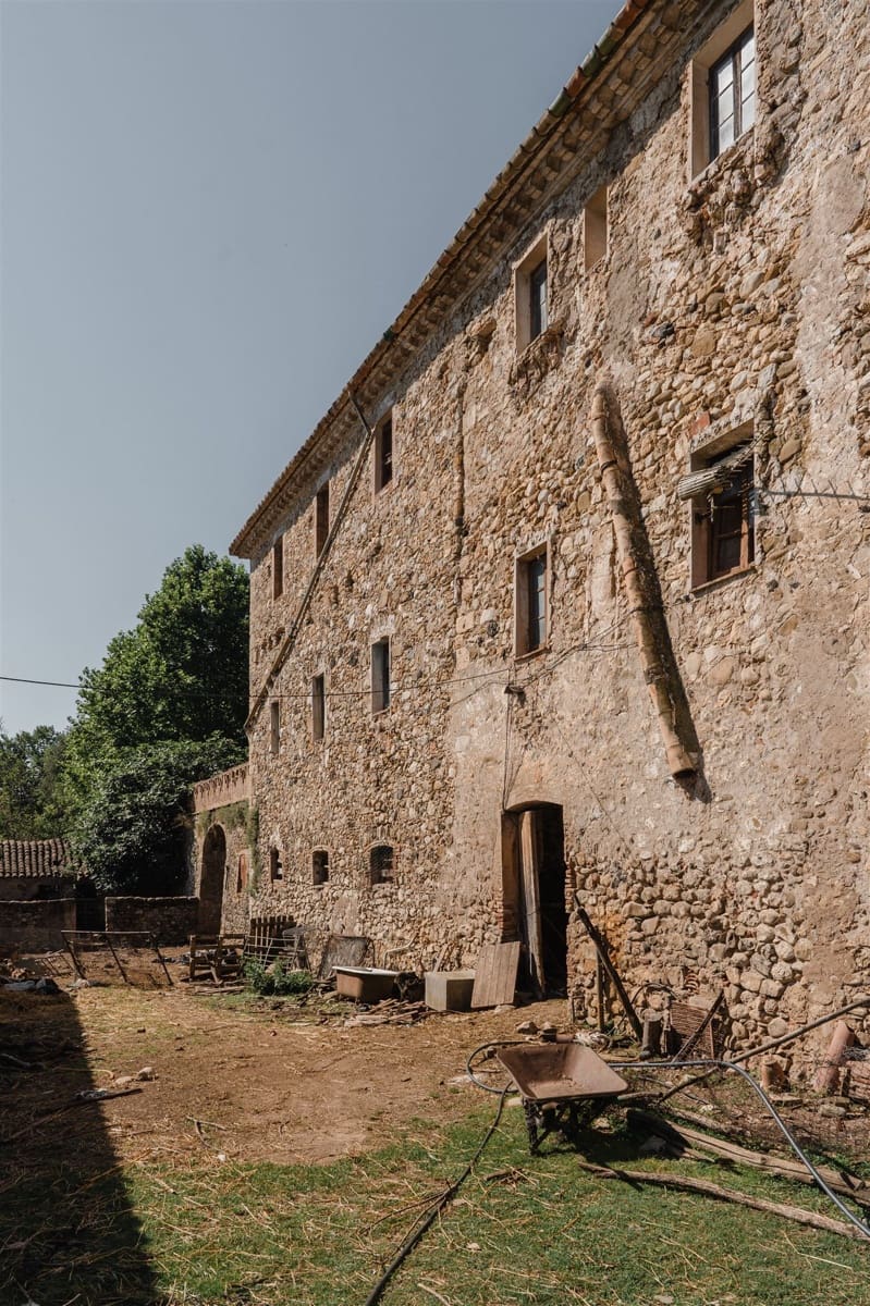 10 soverom Finca/Herregård til salgs i Besalu - € 780 000 (Ref: 8447140)