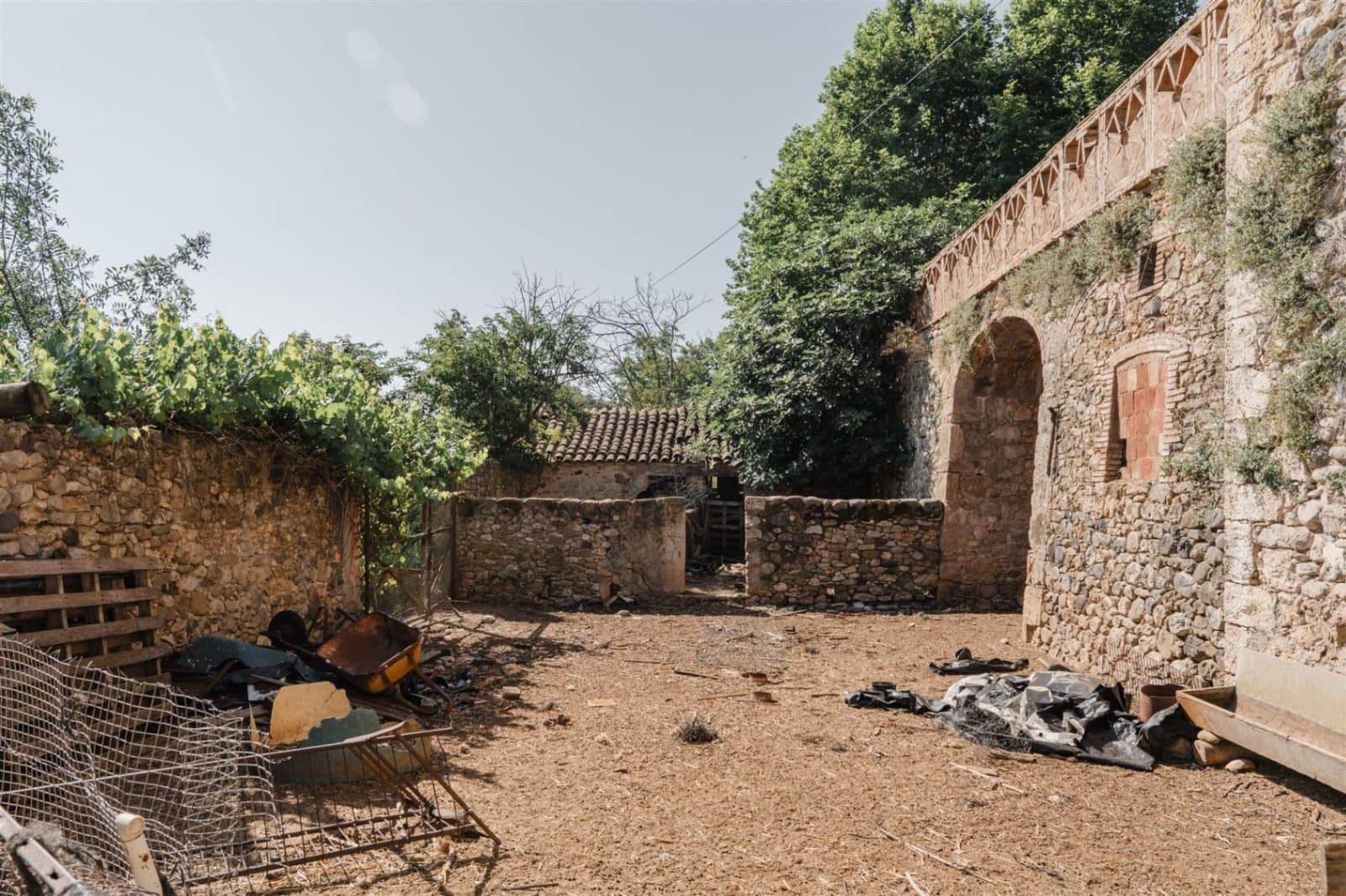 10 soverom Finca/Herregård til salgs i Besalu - € 780 000 (Ref: 8447140)