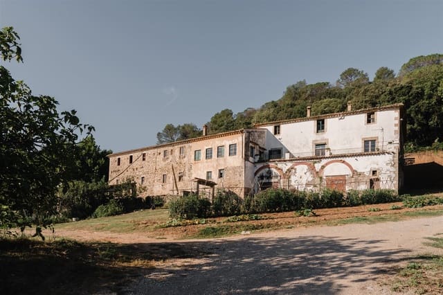 10 soveværelse Finca/Landehus til salg i Besalú - € 780.000 (Ref: 8447140)