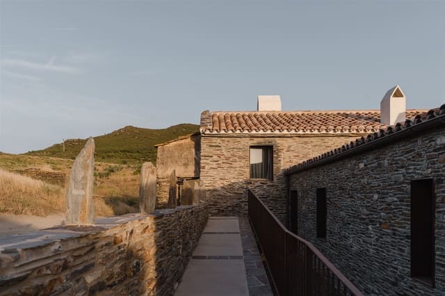 7 soveværelse Finca/Landehus til salg i Roses - € 3.250.000 (Ref: 8488198)