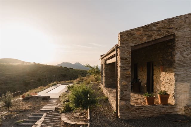 7 soveværelse Finca/Landehus til salg i Roses - € 3.250.000 (Ref: 8488198)