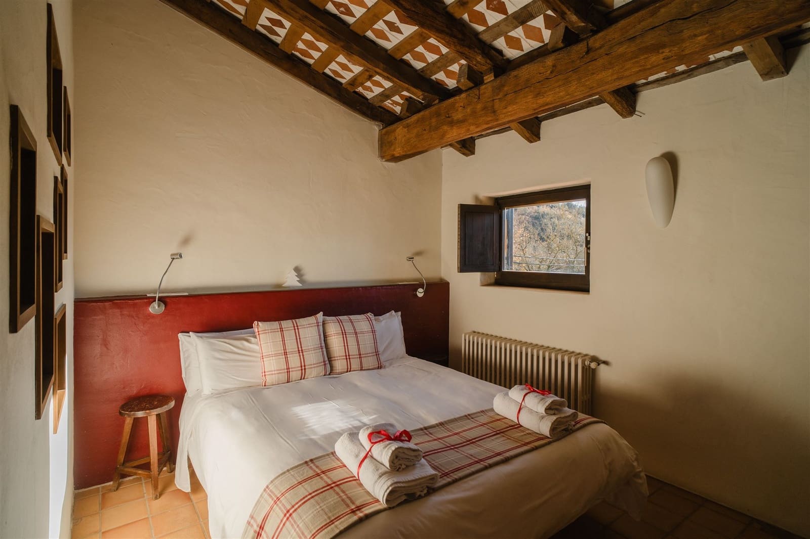 10 bedroom Finca/Country House for sale in Sant Feliu de Pallerols - € 1,300,000 (Ref: 8723434)