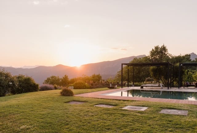 9 bedroom Finca/Country House for sale in Sant Aniol de Finestres - € 1,700,000 (Ref: 8774944)