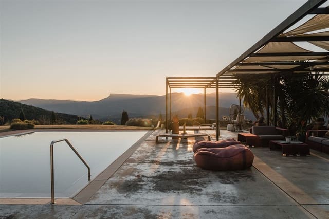 9 bedroom Finca/Country House for sale in Sant Aniol de Finestres - € 1,700,000 (Ref: 8774944)