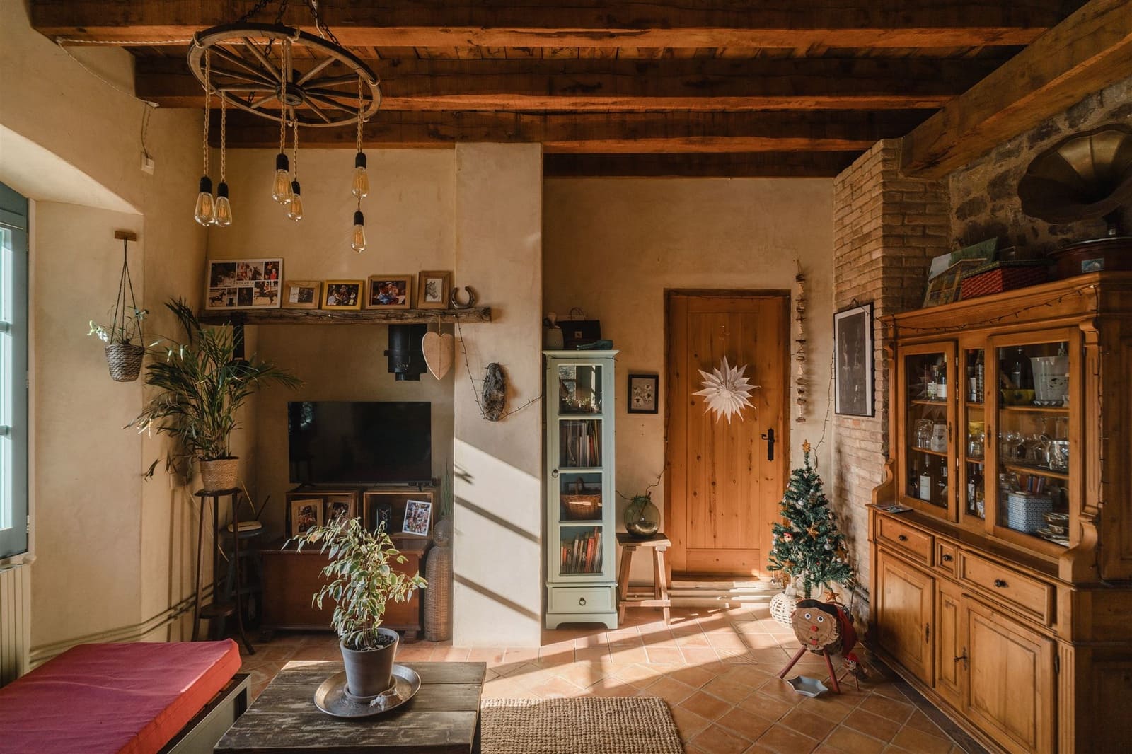 8 soveværelse Finca/Landehus til salg i Porqueres - € 1.600.000 (Ref: 8815198)