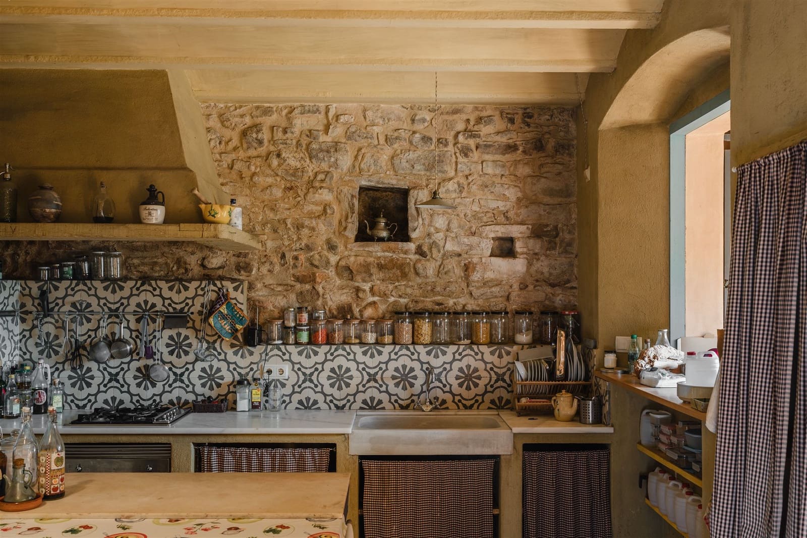 8 soveværelse Finca/Landehus til salg i Porqueres - € 1.600.000 (Ref: 8815198)