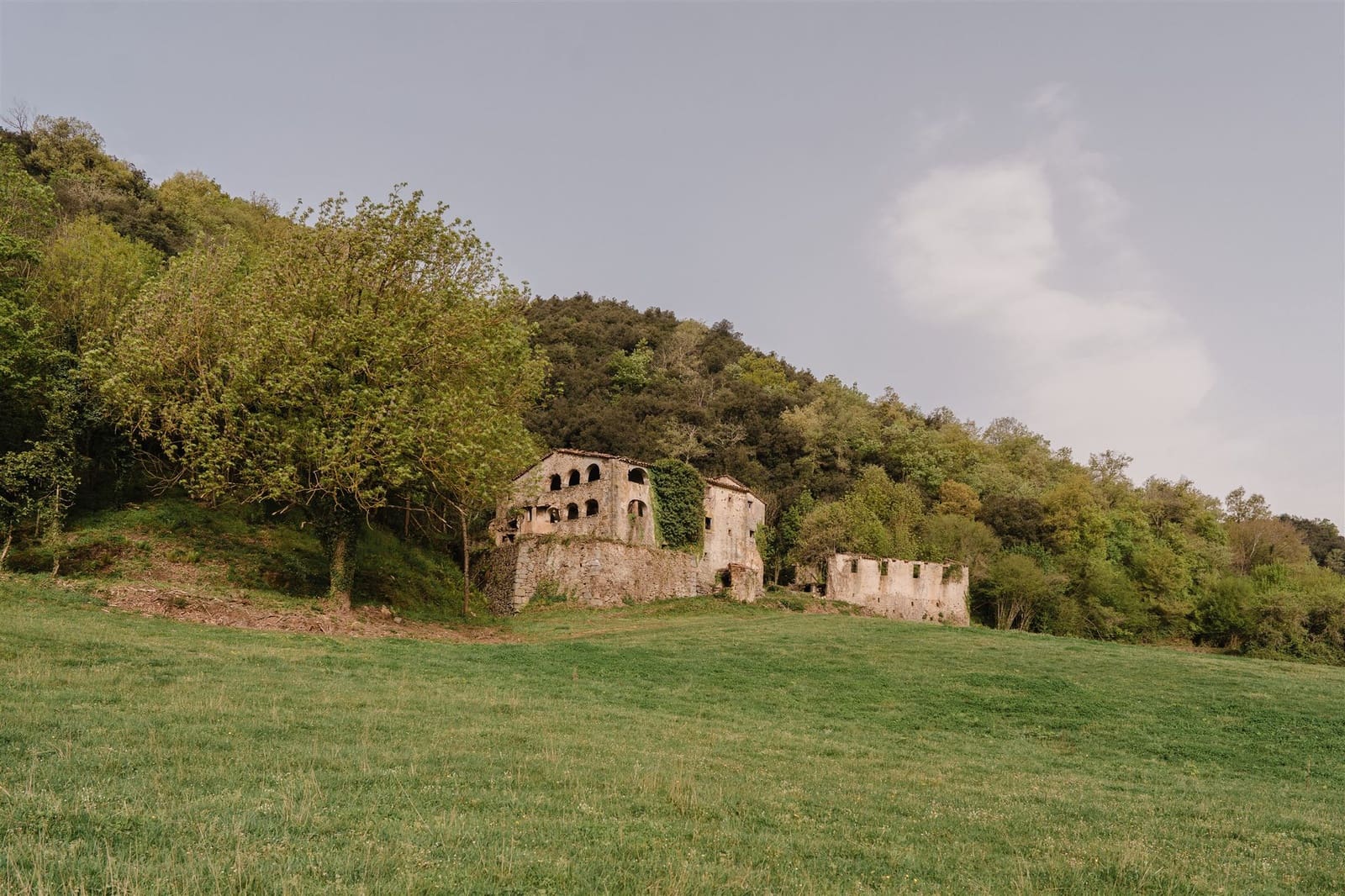 Ruin til salg i Sant Aniol de Finestres - € 975.000 (Ref: 8997319)