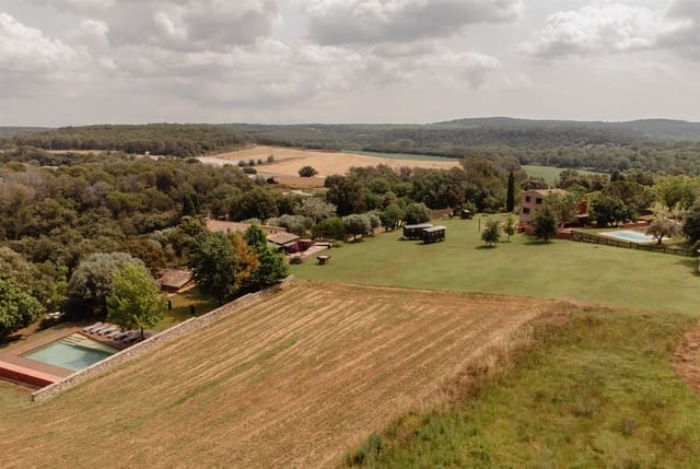 8 soveværelse Finca/Landehus til salg i Orfes, Vilademuls med garage - € 2.500.000 (Ref: 9035891)