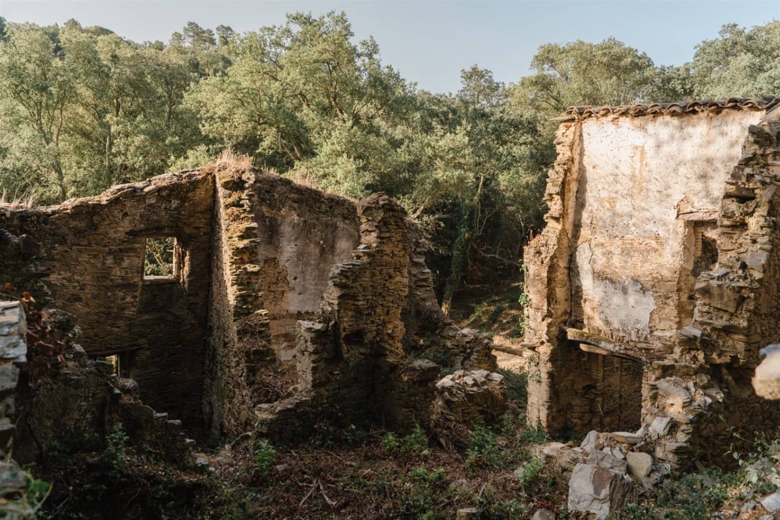 Ruin til salg i Cruilles Monells i Sant Sadurni de I'Heura - € 220.000 (Ref: 9112668)