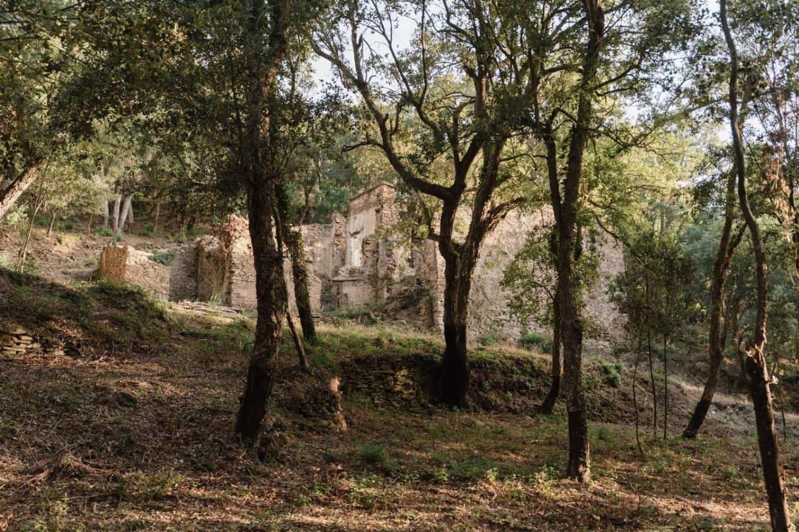 Ruin til salg i Cruilles Monells i Sant Sadurni de I'Heura - € 220.000 (Ref: 9112668)
