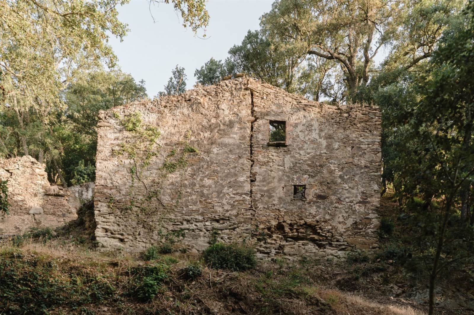 Ruin til salg i Cruilles Monells i Sant Sadurni de I'Heura - € 220.000 (Ref: 9112668)