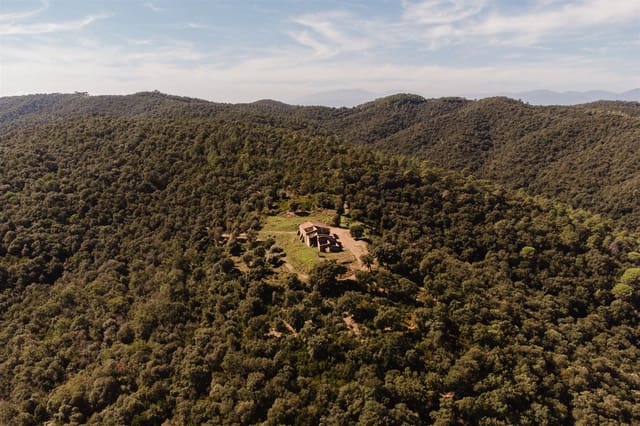 10 soveværelse Finca/Landehus til salg i Cruïlles Monells i Sant Sadurní de I'Heura - € 765.000 (Ref: 9257653)