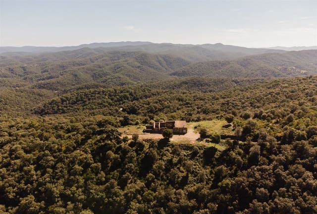 10 soveværelse Finca/Landehus til salg i Cruïlles Monells i Sant Sadurní de I'Heura - € 765.000 (Ref: 9257653)